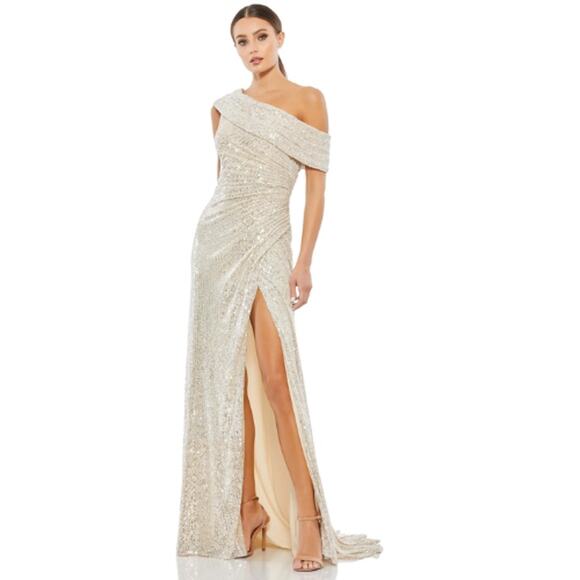 Mac Duggal One Shoulder Ruched Sequin Gown in NudeNWT Size 14